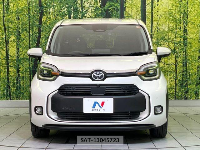 Toyota SIENTA 2022-11 6817263-13