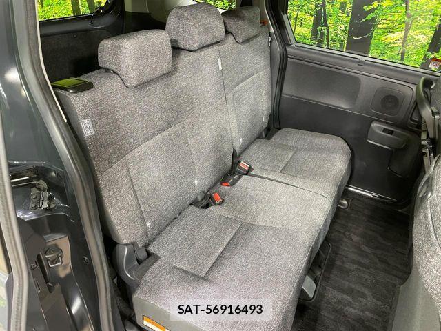 Toyota SIENTA 2023-03 6817267-8