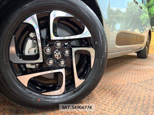 Toyota SIENTA 2026-02 6817260-12