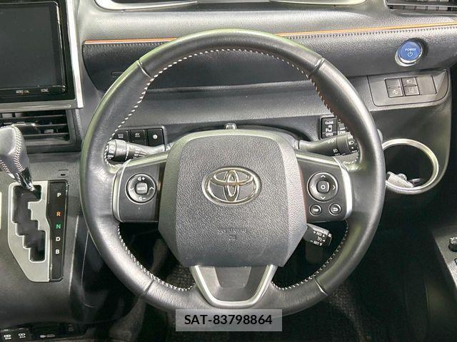 Toyota SIENTA 2021-02 6817264-10