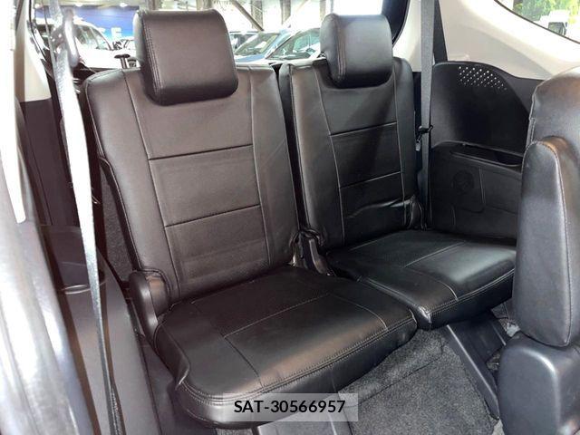 Toyota SIENTA 2015-09 6817281-9