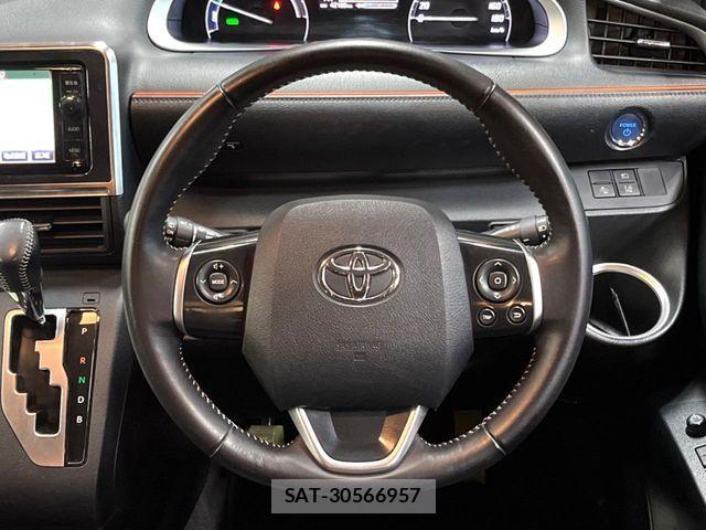 Toyota SIENTA 2015-09 6817281-11