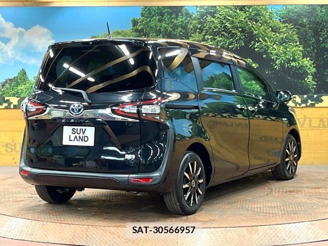 Toyota SIENTA 2015-09 6817281-16