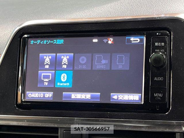 Toyota SIENTA 2015-09 6817281-4