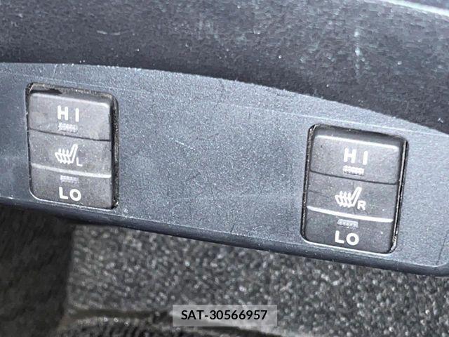 Toyota SIENTA 2015-09 6817281-5