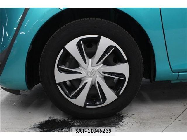 Toyota SIENTA 2019-03 6817287-23