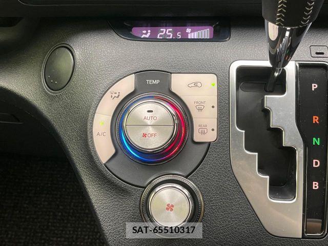Toyota SIENTA 2021-11 6817269-6