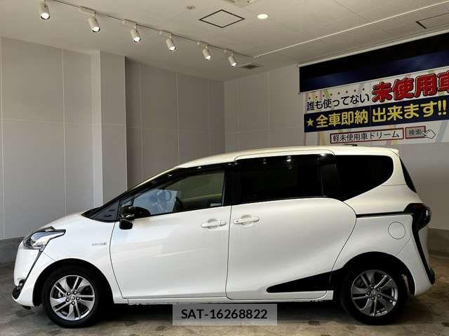 Toyota SIENTA 2016-02 6912733-11