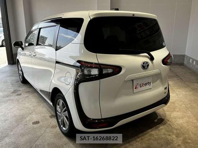 Toyota SIENTA 2016-02 6912733-12