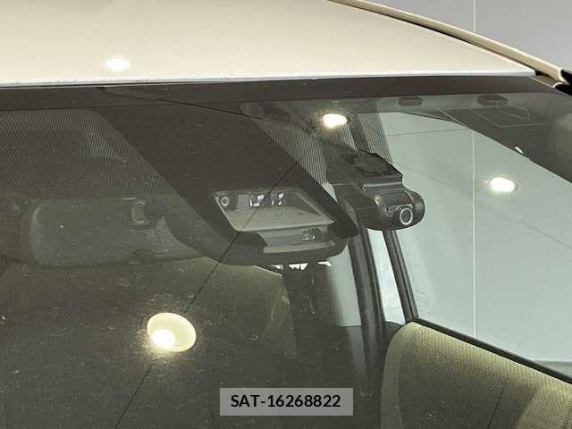 Toyota SIENTA 2016-02 6912733-19