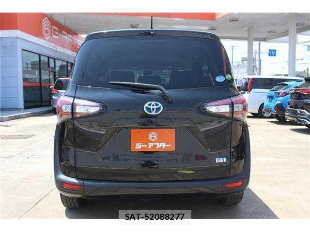 Toyota SIENTA 2021-03 6912734-10