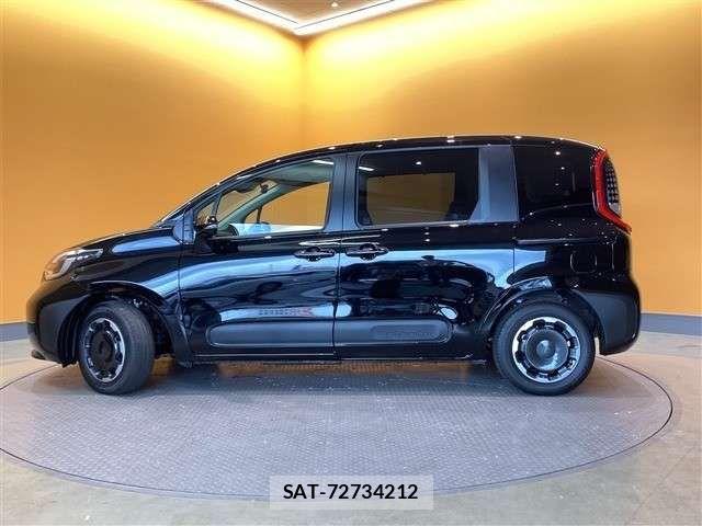 Toyota SIENTA 2025-01 6912706-12