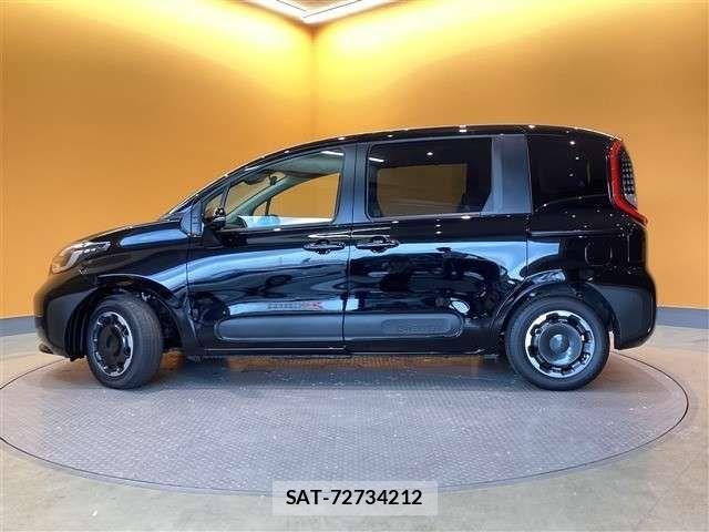 Toyota SIENTA 2025-01 6912706-13