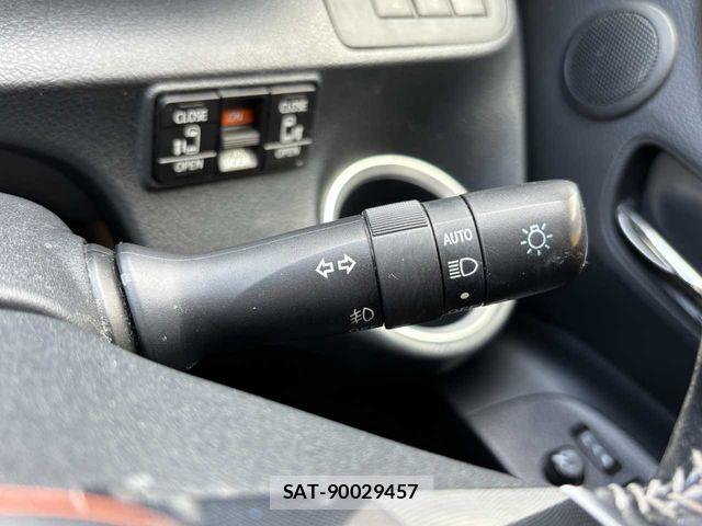 Toyota SIENTA 2019-04 6912738-10