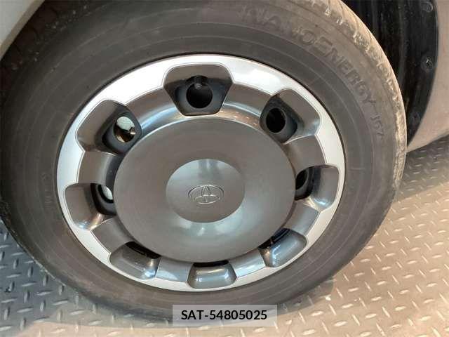 Toyota SIENTA 2024-06 6912709-16