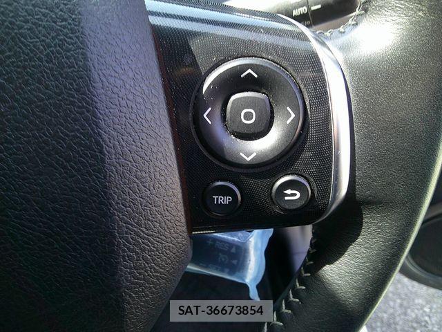 Toyota SIENTA 2022-06 6912727-17