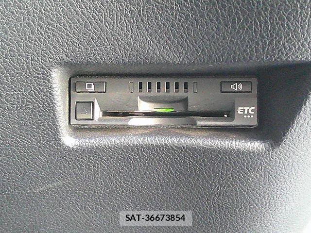 Toyota SIENTA 2022-06 6912727-18