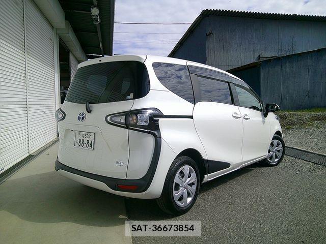 Toyota SIENTA 2022-06 6912727-2