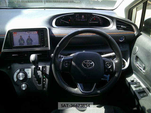 Toyota SIENTA 2022-06 6912727-4