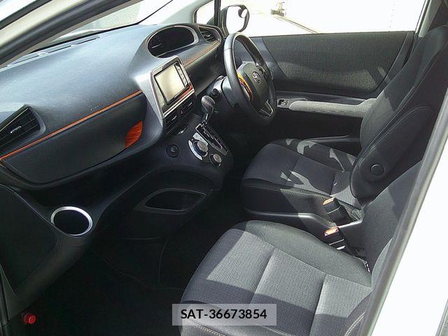 Toyota SIENTA 2022-06 6912727-6