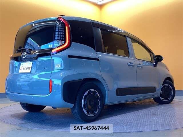Toyota SIENTA 2024-12 6912707-11