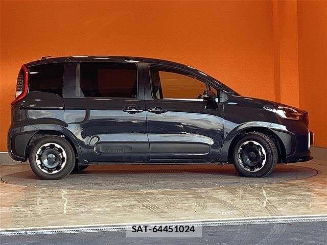 Toyota SIENTA 2025-09 6912700-10
