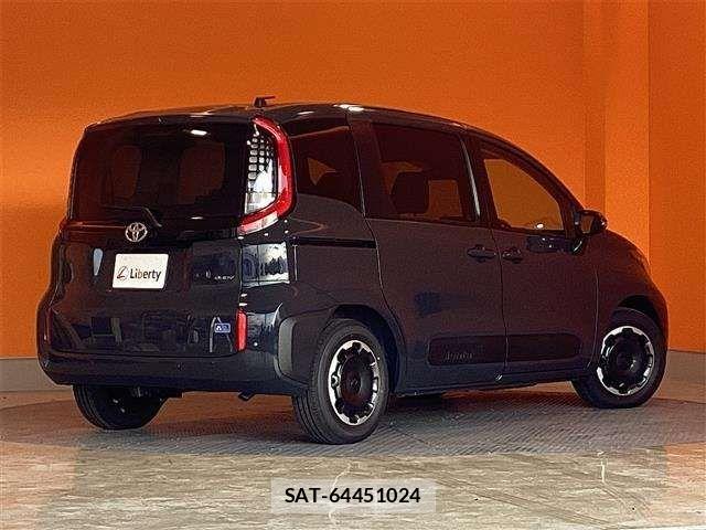 Toyota SIENTA 2025-09 6912700-11