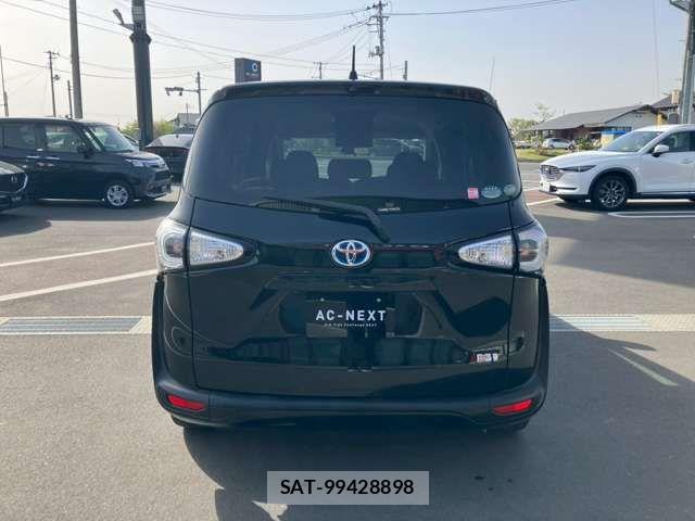 Toyota SIENTA 2017-03 6912739-15