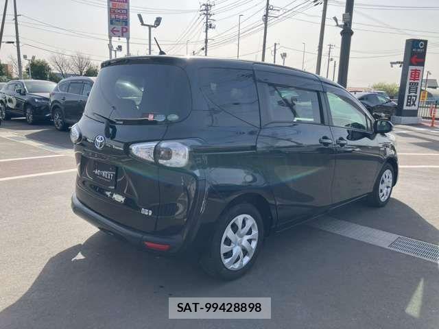 Toyota SIENTA 2017-03 6912739-18