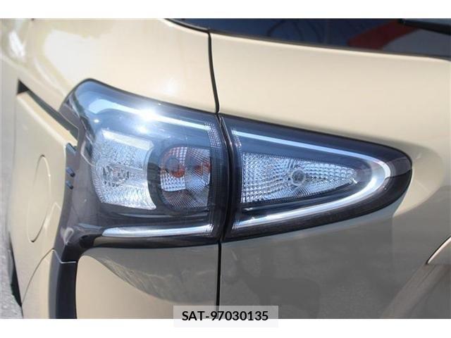 Toyota SIENTA 2018-11 6912744-19