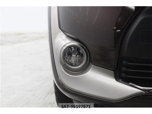 Toyota SIENTA 2016-10 6912750-12