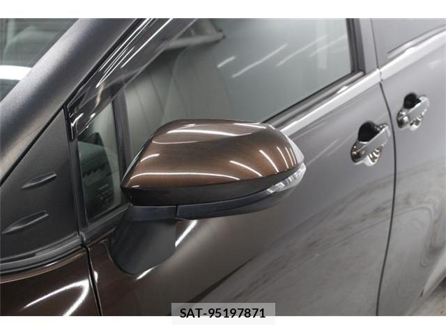 Toyota SIENTA 2016-10 6912750-16