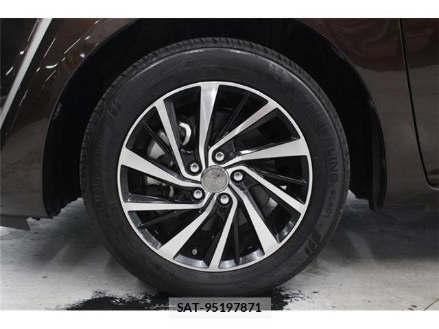 Toyota SIENTA 2016-10 6912750-23