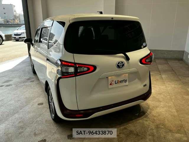Toyota SIENTA 2018-03 6912729-9