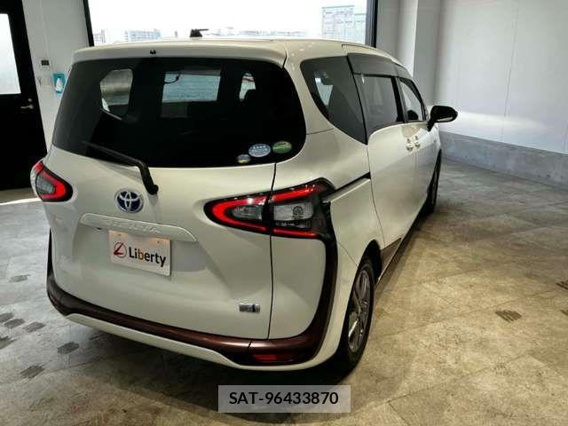 Toyota SIENTA 2018-03 6912729-11