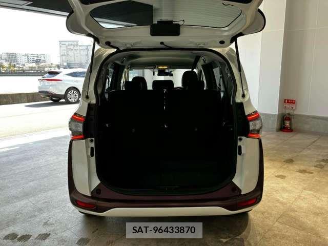 Toyota SIENTA 2018-03 6912729-12