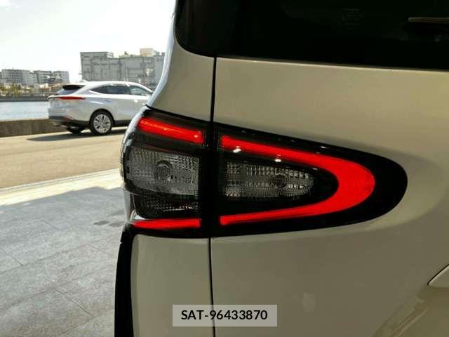 Toyota SIENTA 2018-03 6912729-15