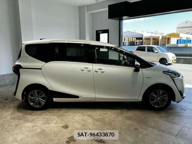 Toyota SIENTA 2018-03 6912729-7