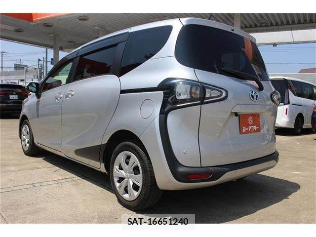 Toyota SIENTA 2020-11 6912745-10
