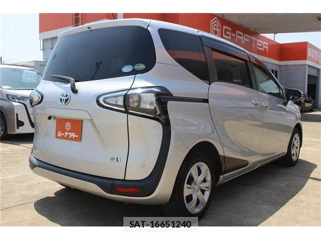 Toyota SIENTA 2020-11 6912745-12