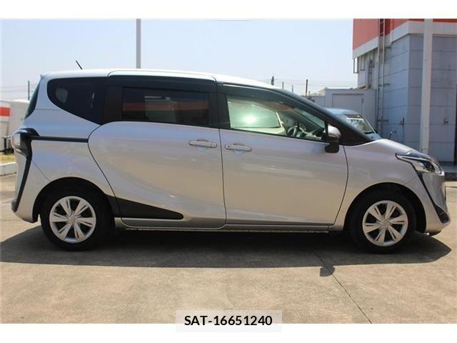 Toyota SIENTA 2020-11 6912745-13