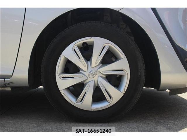 Toyota SIENTA 2020-11 6912745-14