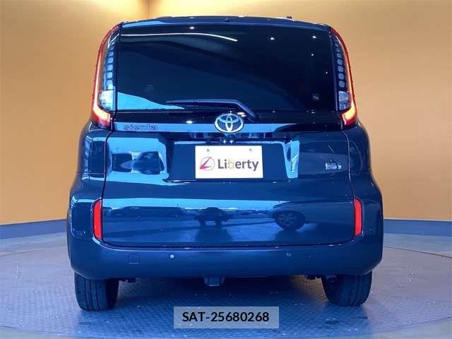 Toyota SIENTA 2024-01 6912710-12