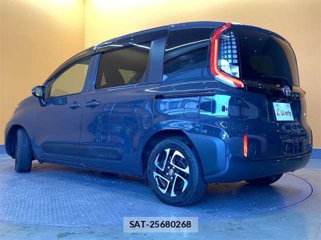 Toyota SIENTA 2024-01 6912710-13
