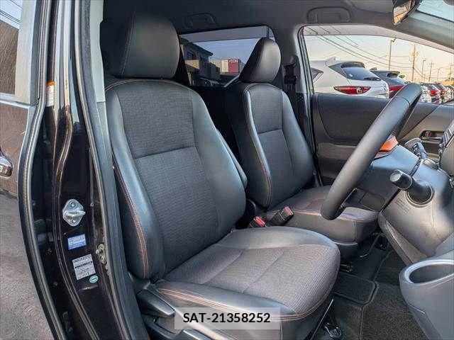 Toyota SIENTA 2017-12 6912748-9