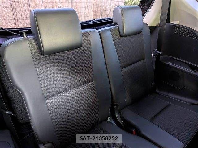 Toyota SIENTA 2017-12 6912748-11