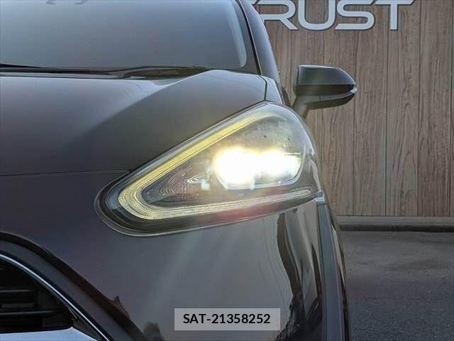 Toyota SIENTA 2017-12 6912748-14