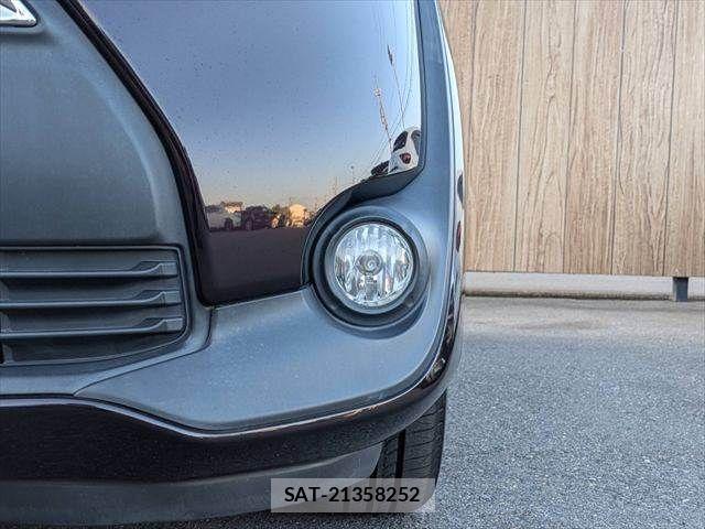 Toyota SIENTA 2017-12 6912748-26