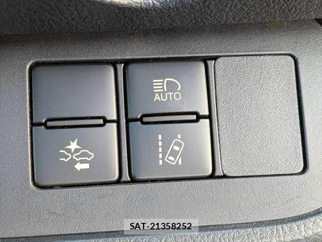 Toyota SIENTA 2017-12 6912748-6