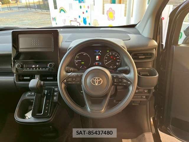Toyota SIENTA 2025-07 6912717-11